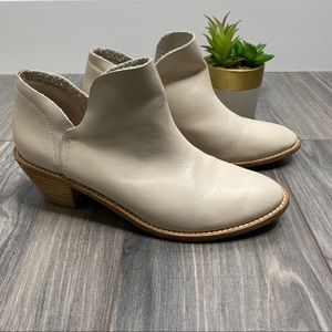 Kelsi dagger booties